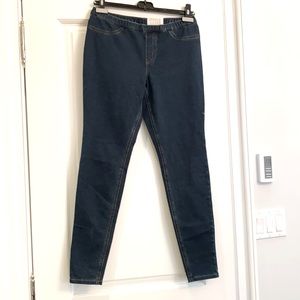 Hue Jean leggings. NWT